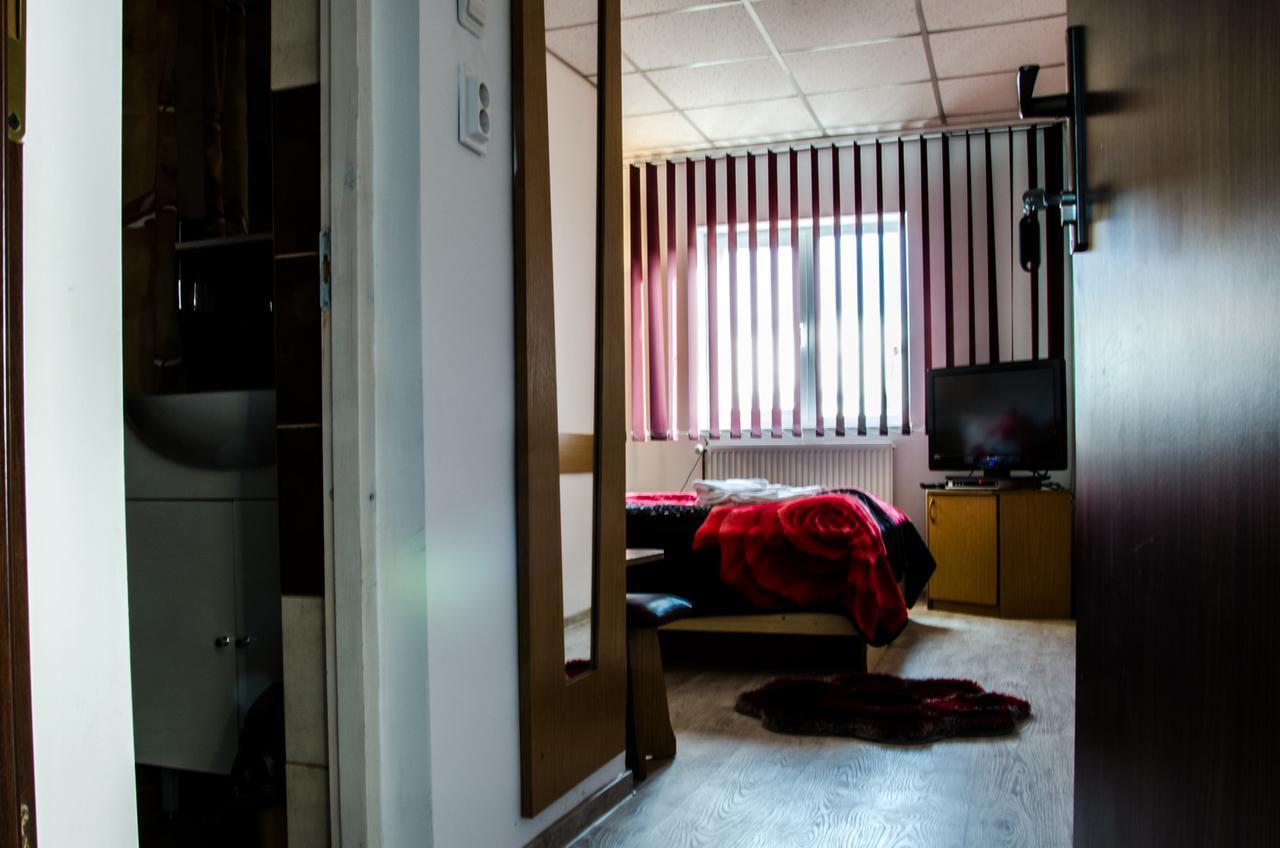 Georgibel Hotel Deva Eksteriør billede